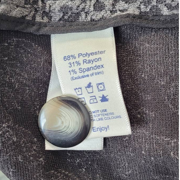 Tilley Women's Long Collared Cardigan Blazer - Picture 4 of 4